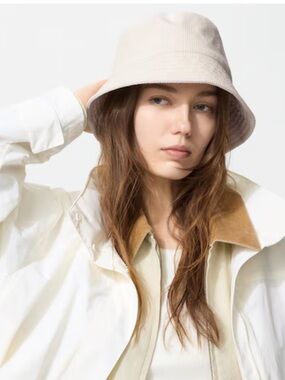 Uniqlo corduroy bucket hat